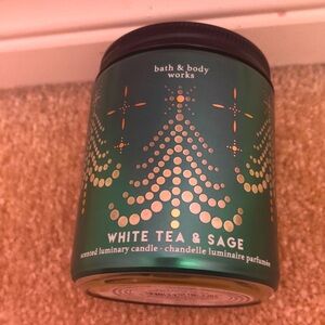 Bath & Body Works White Tea & Sage Candle - Green